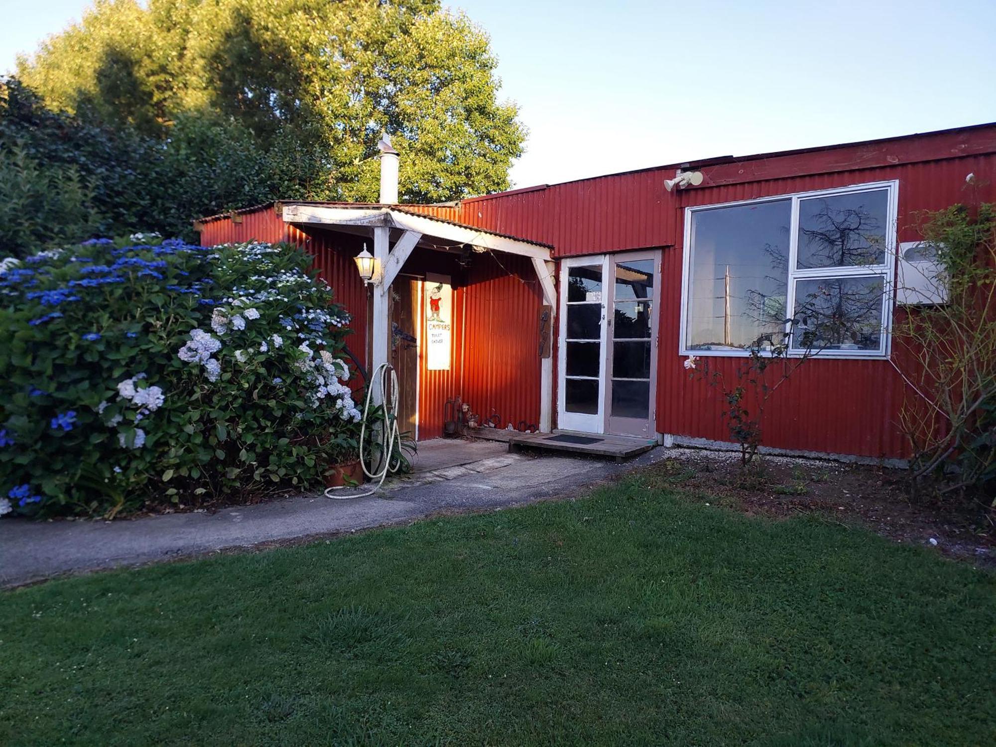 Waitomo Farmstay ไวโตโมเคฟส์ ภายนอก รูปภาพ